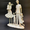 Escultura de Familia con tres Hijos - Imagen 2