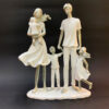 Escultura de Familia con tres Hijos
